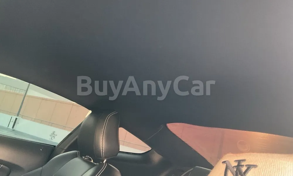 Vehicle photo 8