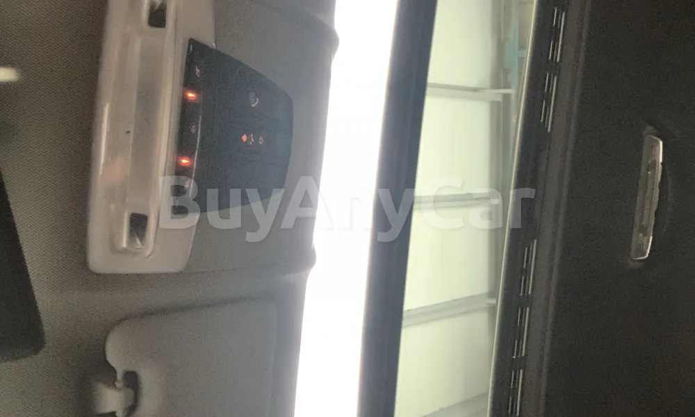 Vehicle photo 11