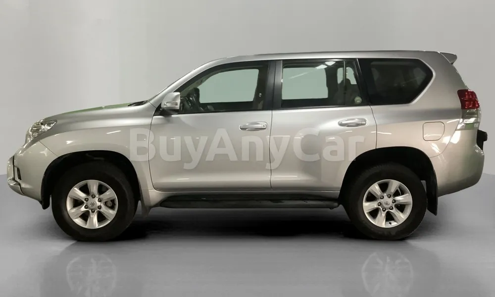 Vehicle photo 4