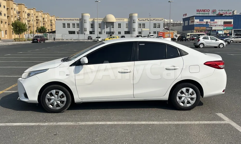 Vehicle photo 5