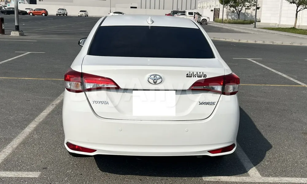 Vehicle photo 2