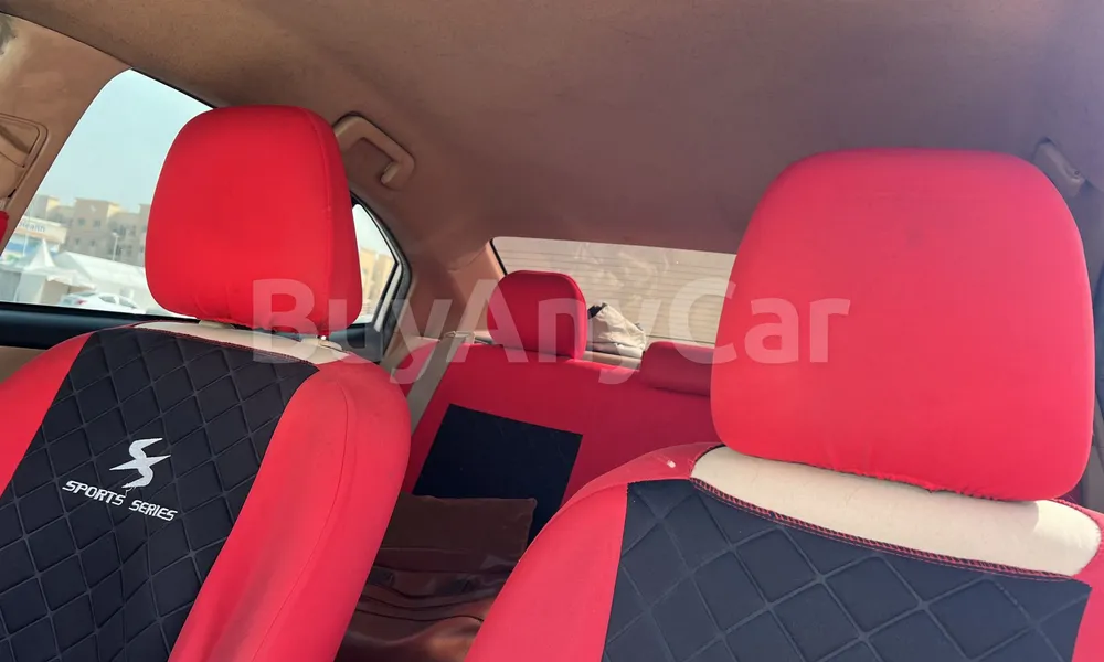 Vehicle photo 8