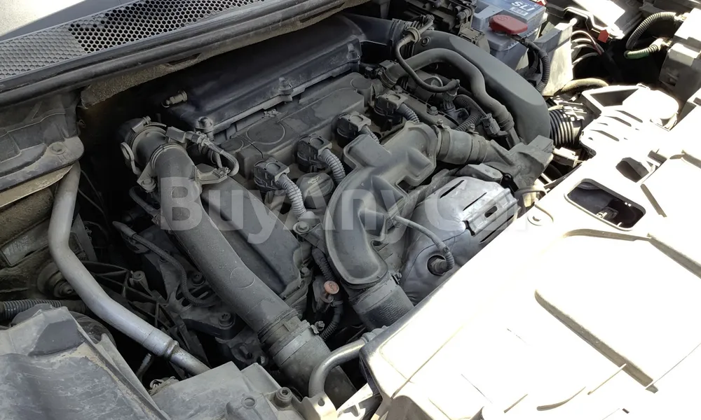 Vehicle photo 6