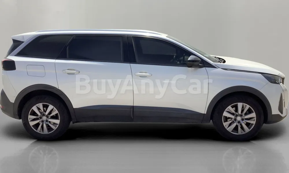 Vehicle photo 3