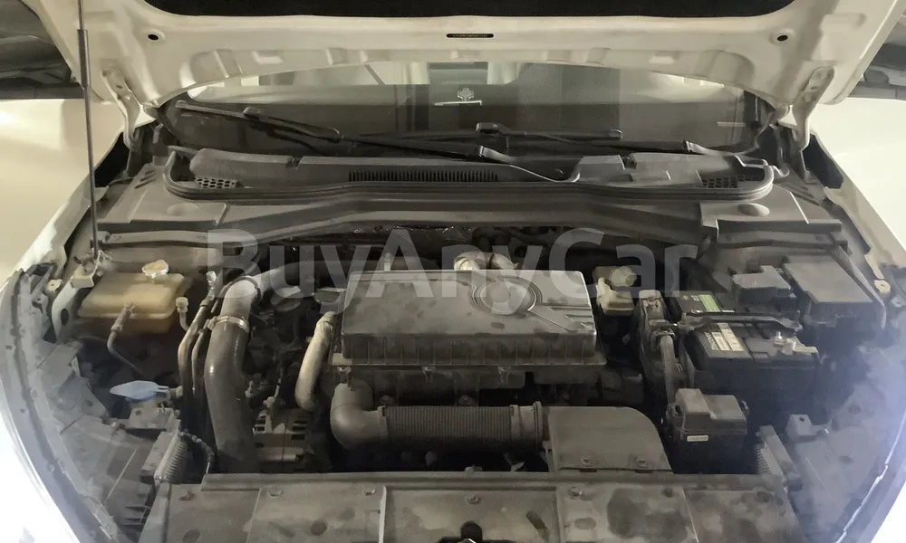Vehicle photo 6