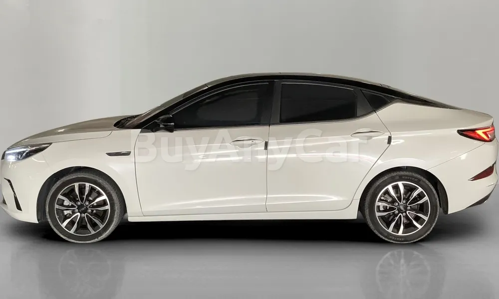 Vehicle photo 3