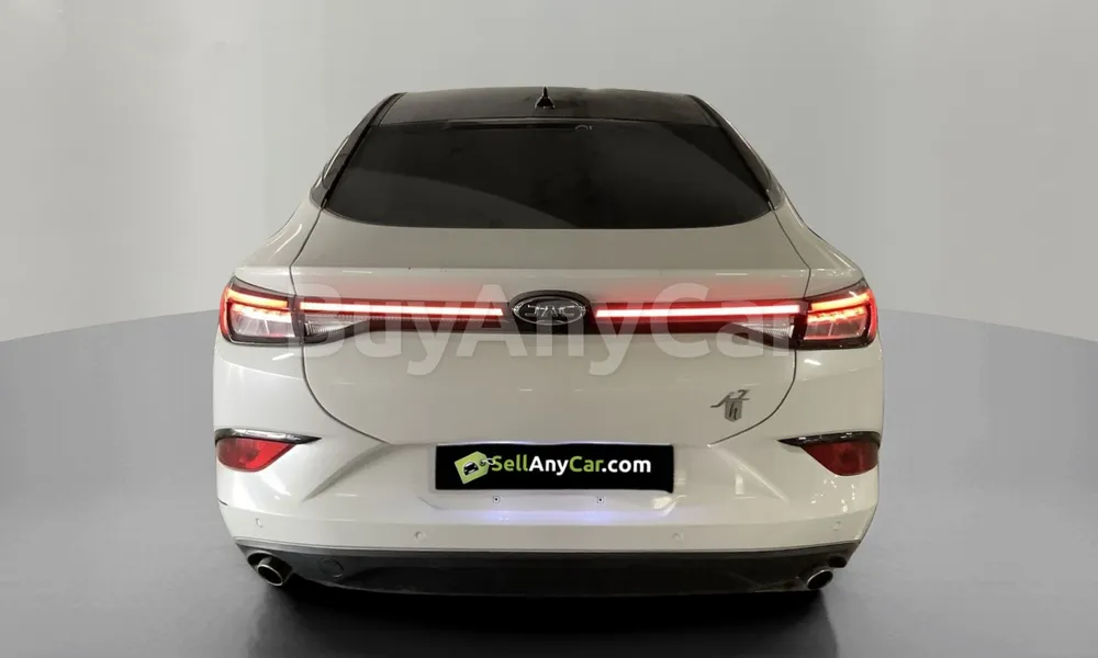 Vehicle photo 2