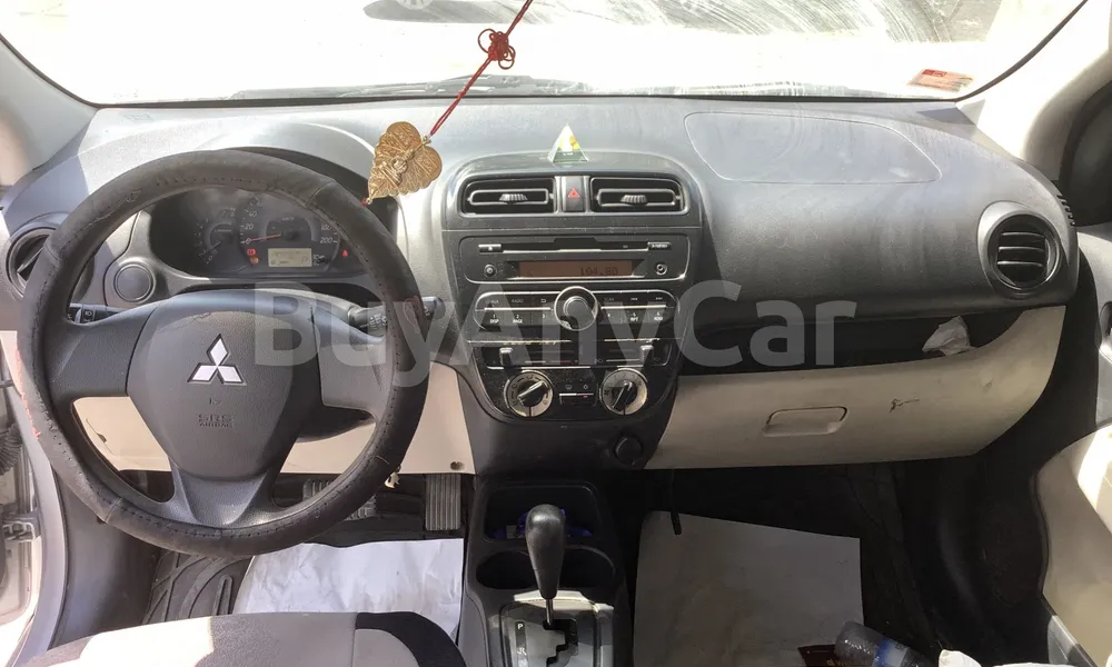 Vehicle photo 8