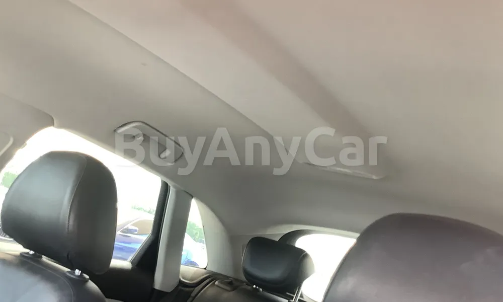 Vehicle photo 9