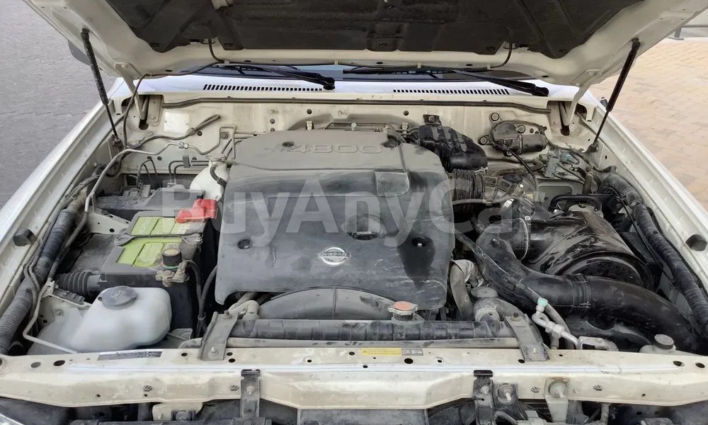 Vehicle photo 6