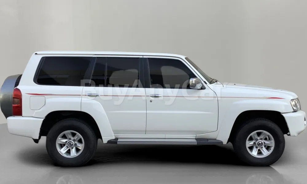 Vehicle photo 3
