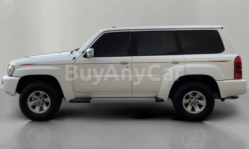 Vehicle photo 4