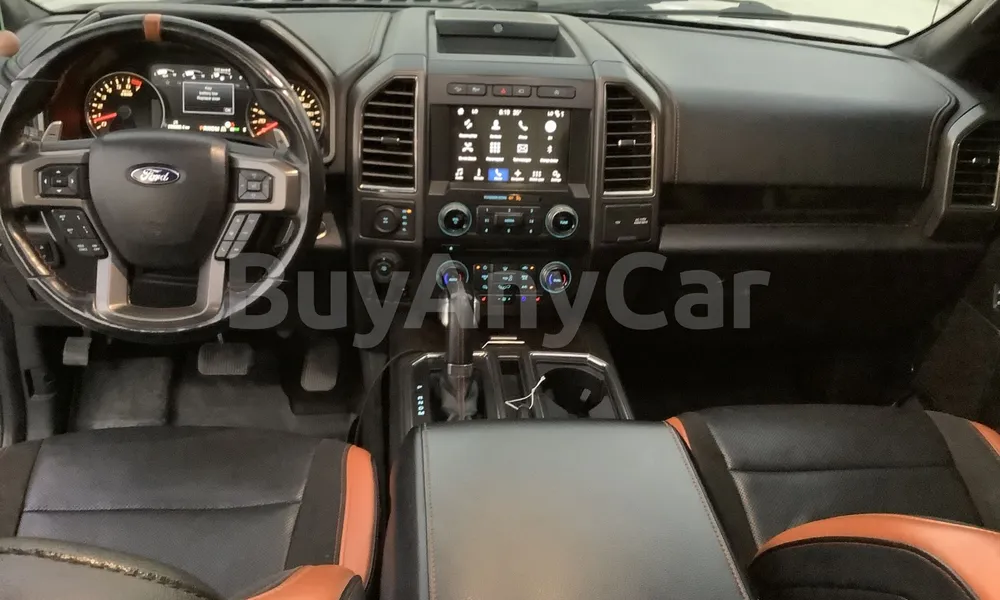 Vehicle photo 8
