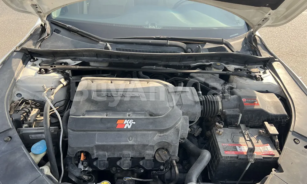 Vehicle photo 6