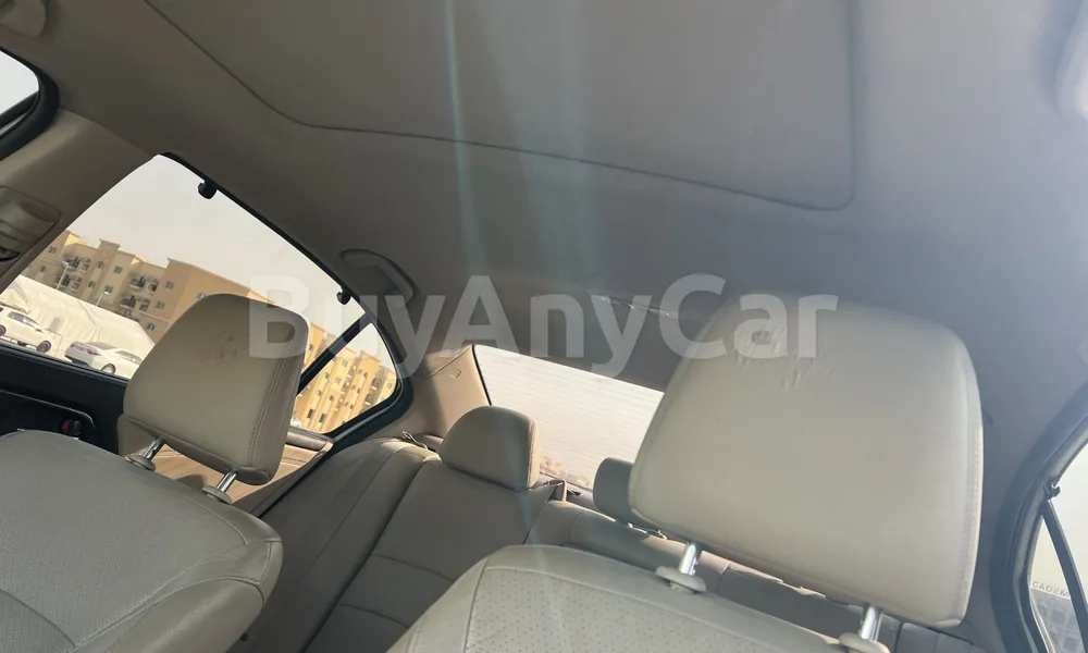 Vehicle photo 7