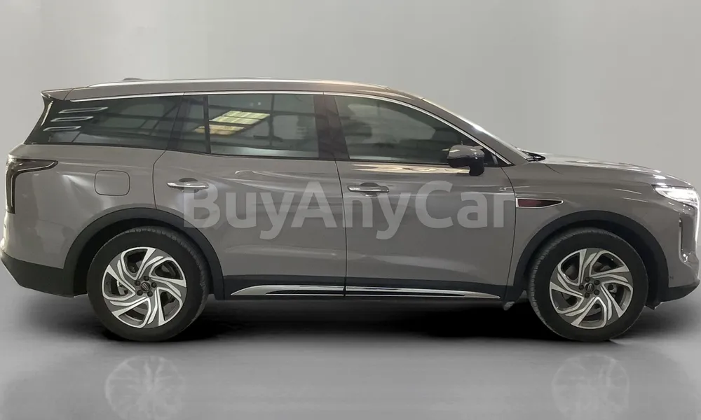 Vehicle photo 3