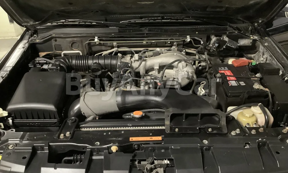 Vehicle photo 6