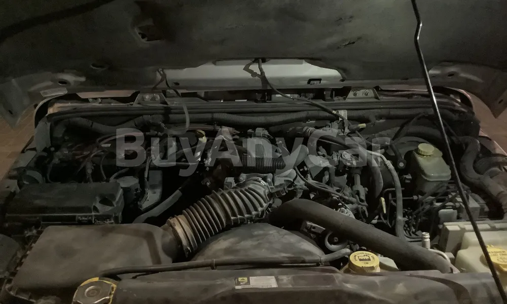 Vehicle photo 6
