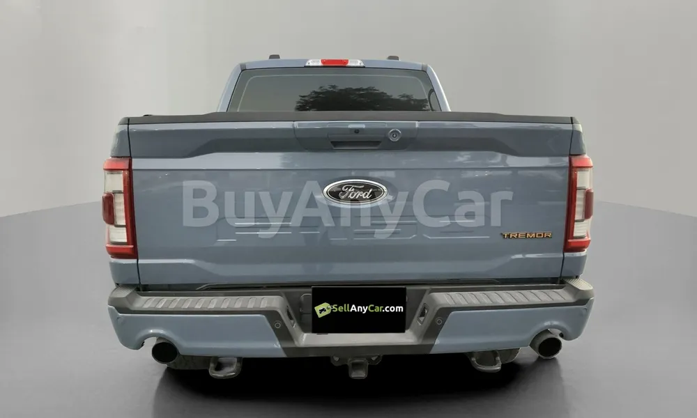 Vehicle photo 2