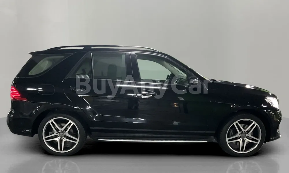 Vehicle photo 3