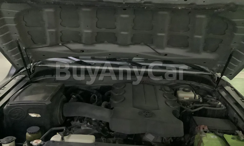 Vehicle photo 6