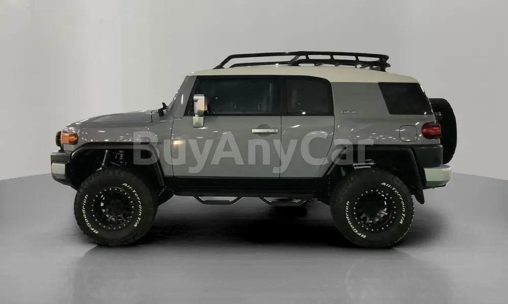 Vehicle photo 4