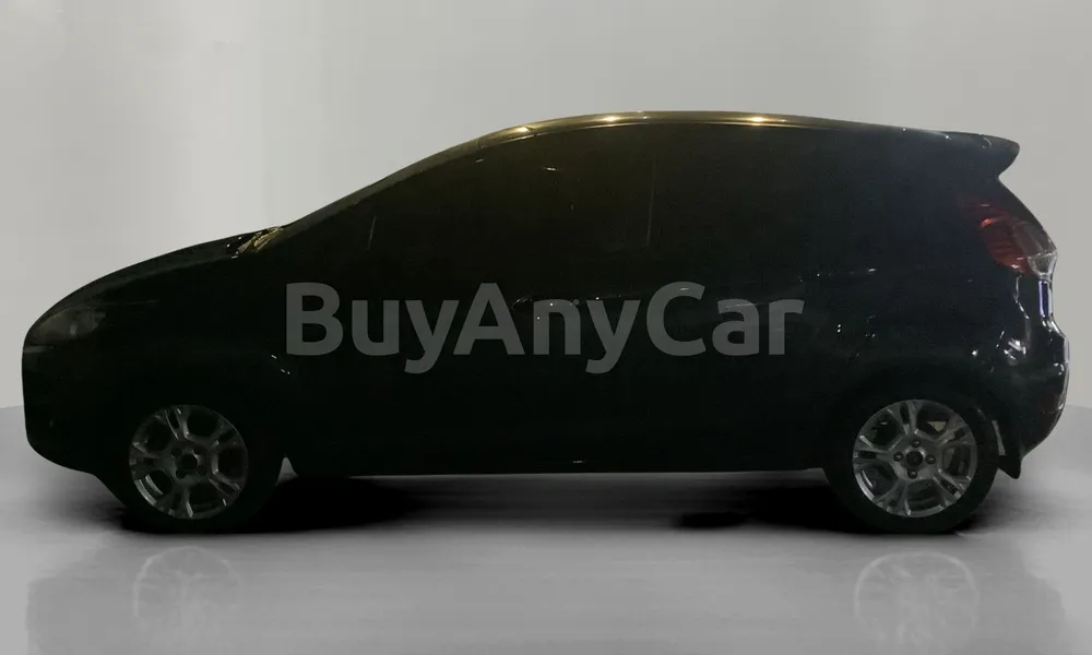 Vehicle photo 4