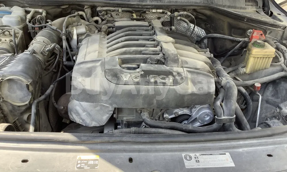 Vehicle photo 6