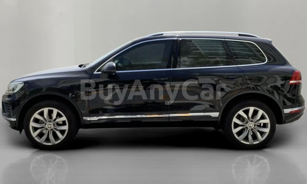 Vehicle photo 4