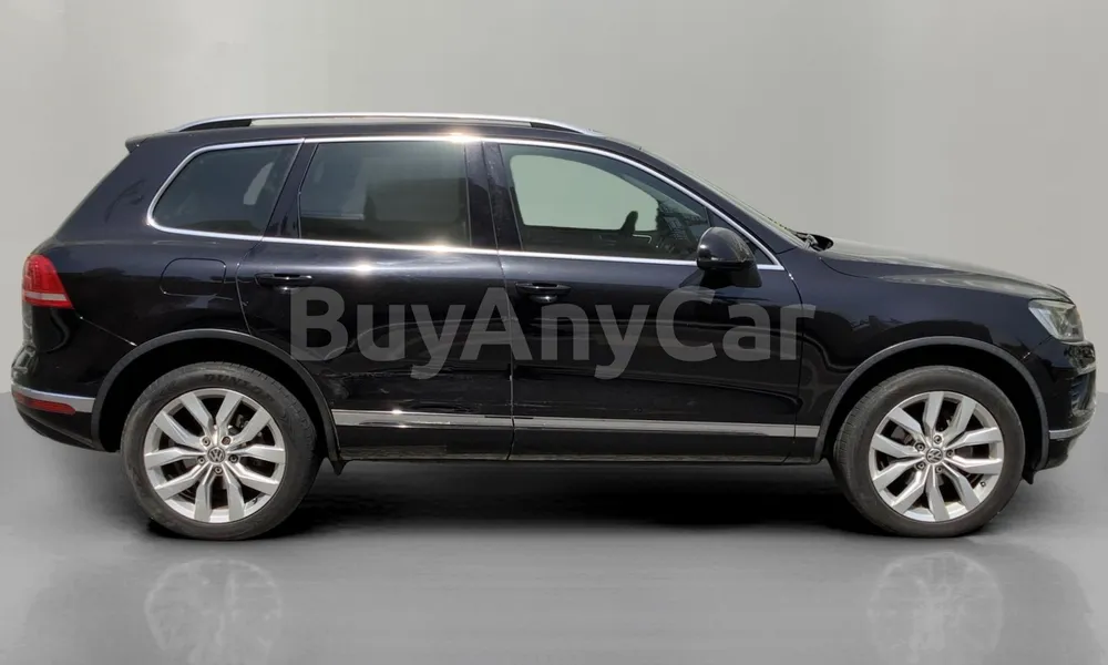 Vehicle photo 3