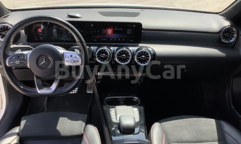 Vehicle photo 8