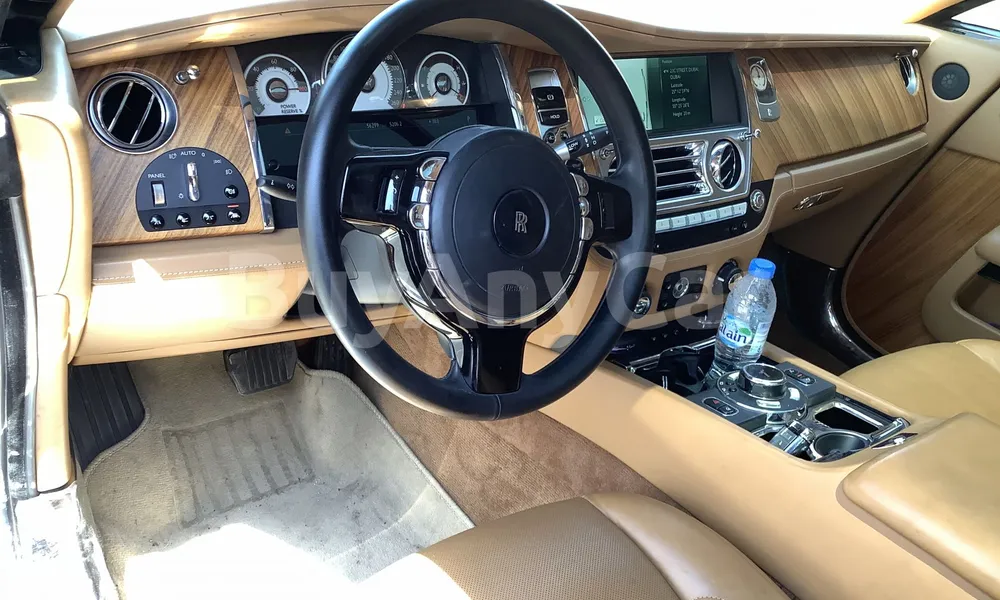 Vehicle photo 9