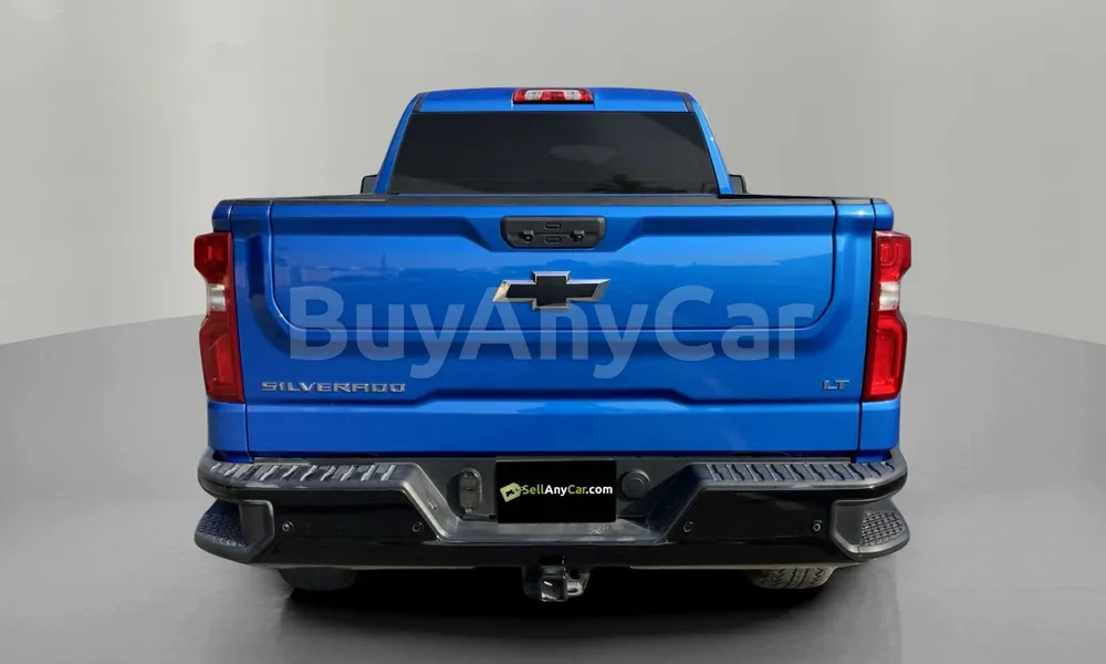Vehicle photo 2