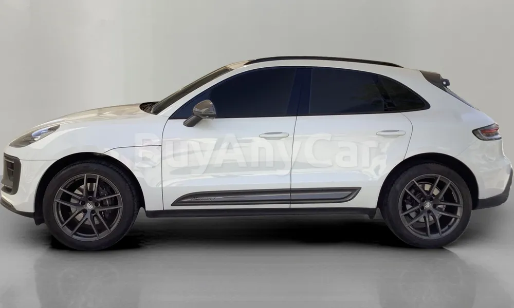 Vehicle photo 4