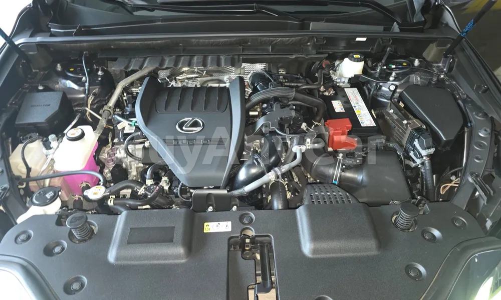 Vehicle photo 7