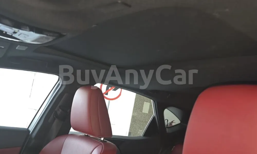 Vehicle photo 6