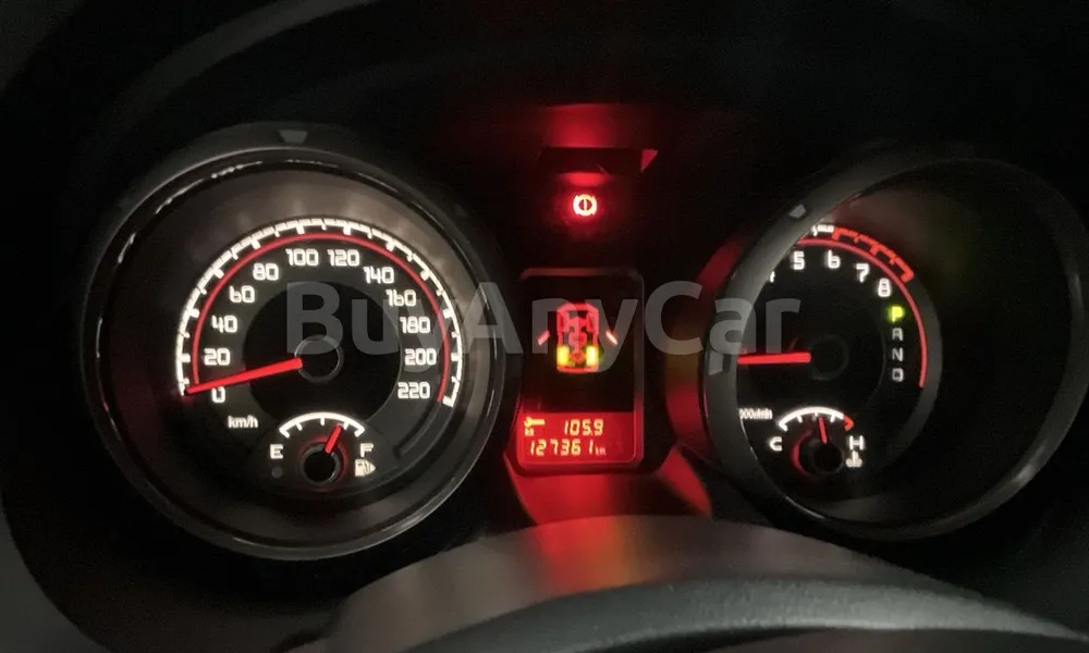 Vehicle photo 6