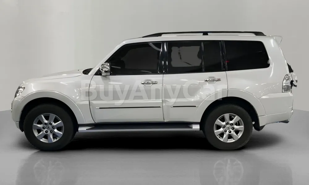 Vehicle photo 5