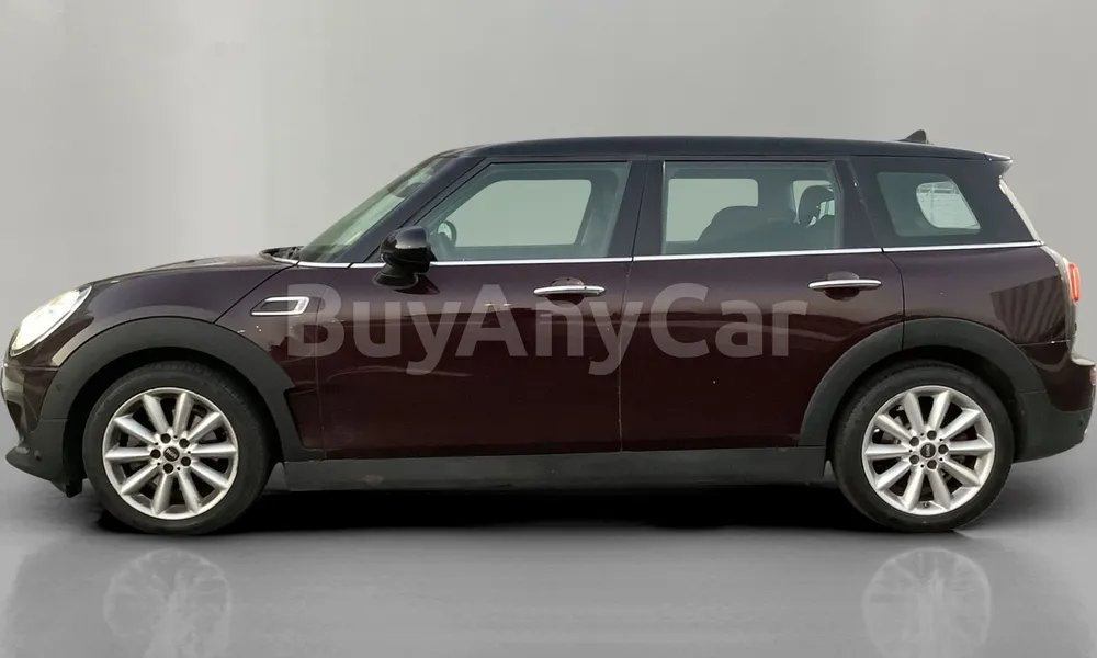 Vehicle photo 4