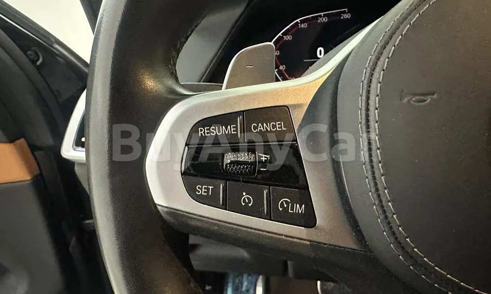 Vehicle photo 11