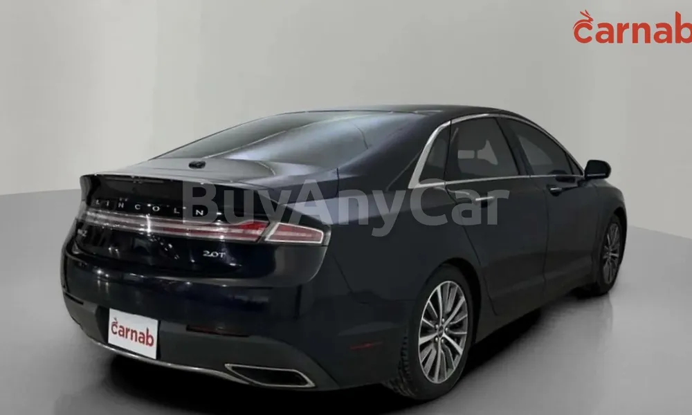 Vehicle photo 8