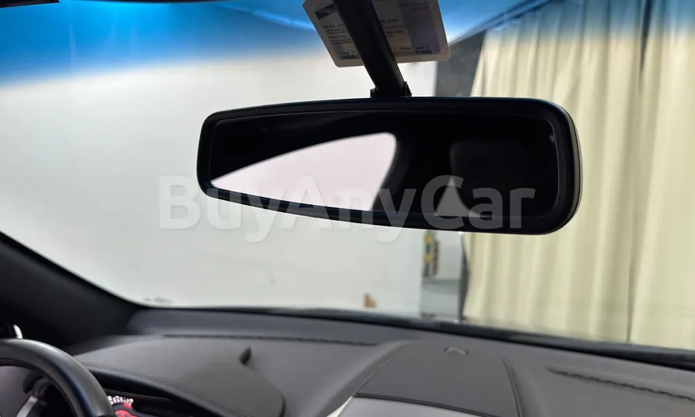 Vehicle photo 10