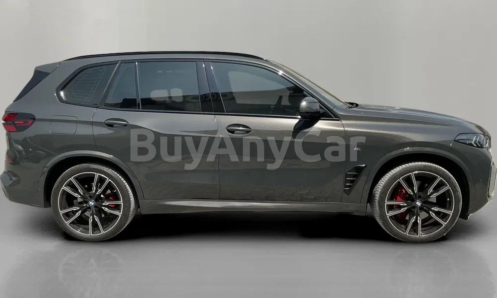 Vehicle photo 3