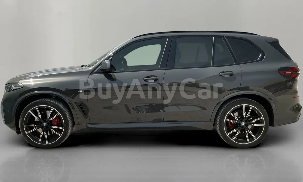 Vehicle photo 5