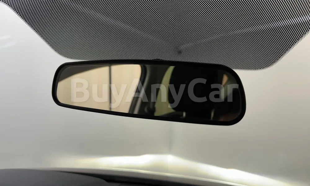 Vehicle photo 14