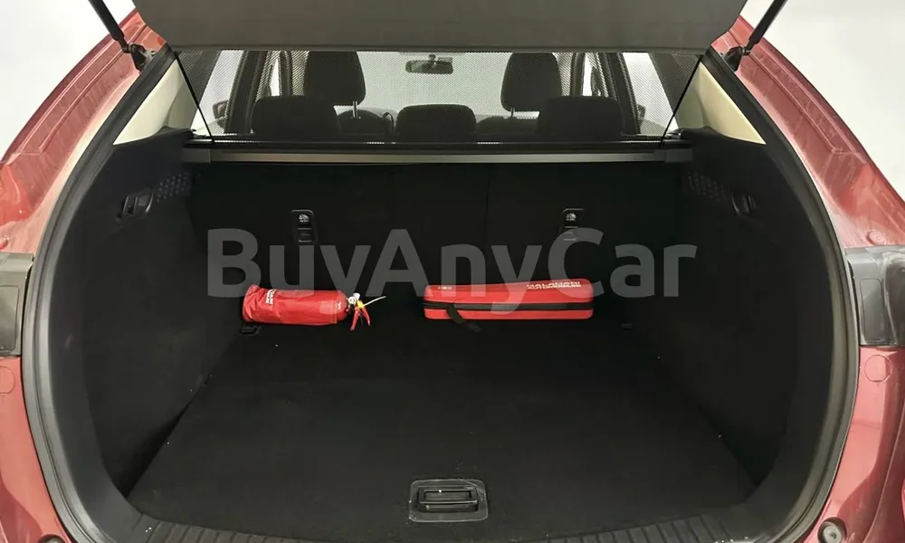 Vehicle photo 12