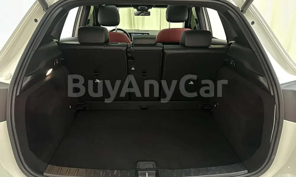 Vehicle photo 14