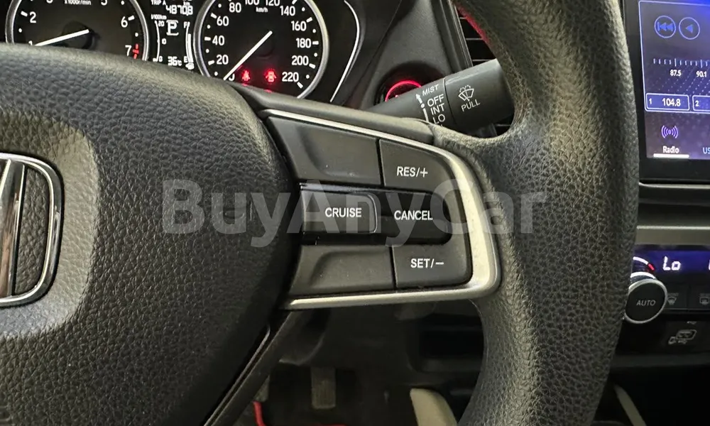 Vehicle photo 12