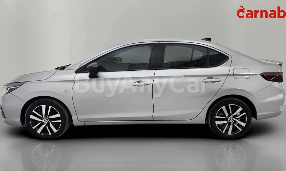 Vehicle photo 3