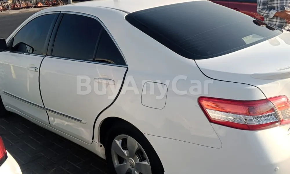 Vehicle photo 8